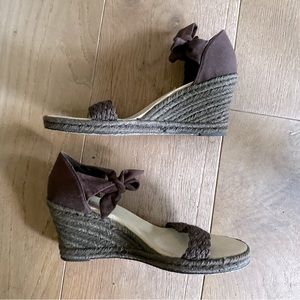 Tommy Hilfiger brown canvas ankle tie espadrille wedges/heels- Women’s size 9